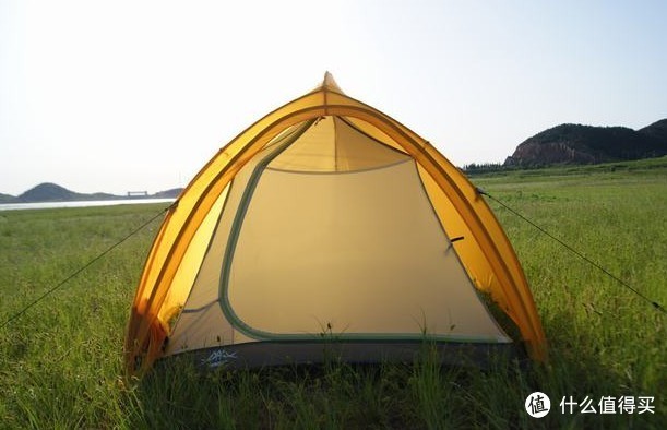 《一次说走就走的旅行：户外露营你值得携带的那些帐篷》插图