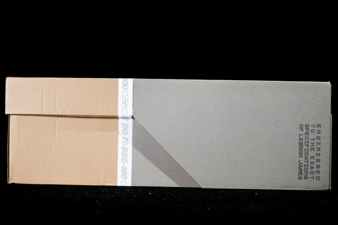 WEN鞋评-开箱 专属大中华区的「紫禁重器」全新的Nike Lebron18能满足你们的期待吗？