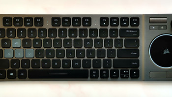 键盘评测 篇九：带有导航遥杆、L/R键和触摸板的无线蓝牙键盘：美商海盗船K83无线娱乐键盘开箱和体验