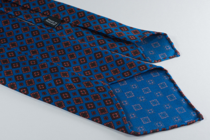 一篇说领带：领带的款、领带的型……让你花小钱儿提升品位