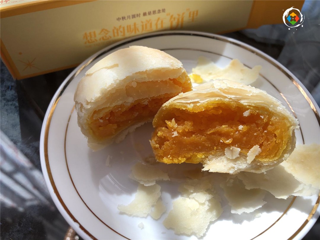 中秋月饼大赏：安慕希和稻香村联名很用心，流心奶黄要趁热吃