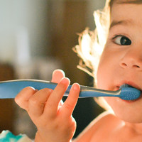 雪球妈妈的母婴好物推荐 篇一：新手妈妈如何给宝宝挑选牙刷牙膏？