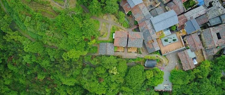 他花了1年 将姥姥的四合院 改造成豪宅 完工后 惊艳了全村 家装主材 什么值得买