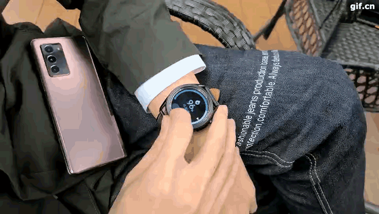 三星Galaxy Watch3评测：经典旋转表盘回归，还有更出色的系统和健康功能！