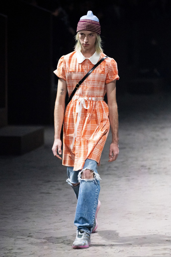 gucci 推出男士连衣裙,售价1.49万元,真的会有人愿意买么?