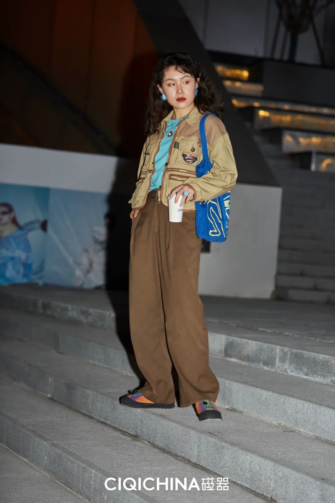 上海时装周街拍专辑：时装周场外的时尚弄潮儿