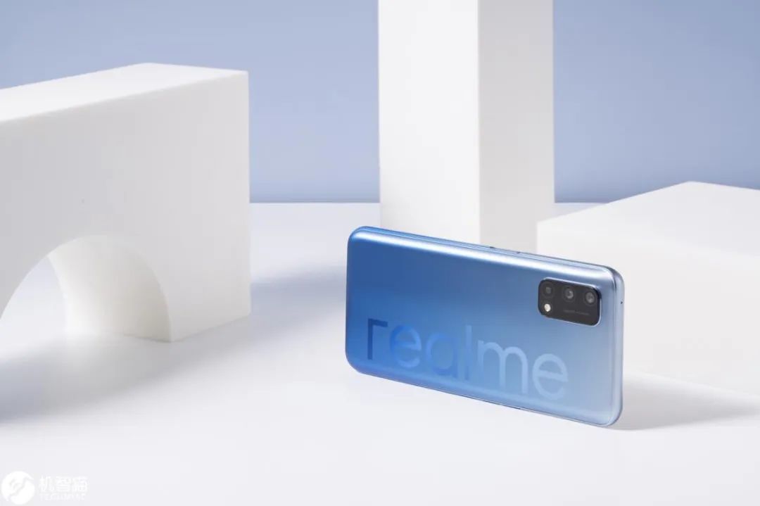 realme Q2抢先体验：配置上的又一次“排列组合”