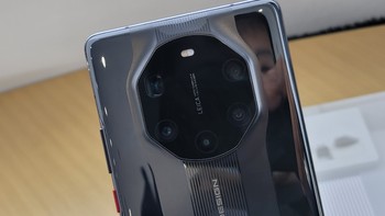 摸完MATE40PRO和iPhone12，可以评选自己的2020年度手机了