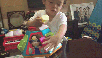 怎样买玩具不浪费又能让娃更聪明？这份6个月－3岁的益智玩具清单必看！