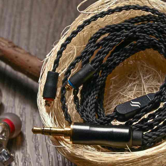 一条让舒尔se846多方面升级的耳机线W90