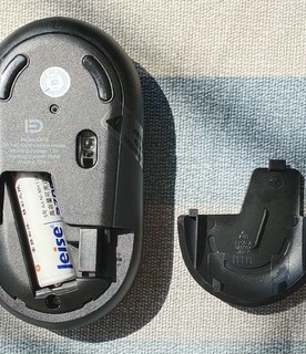 备用便携无线静音鼠标（5号/AA供电）