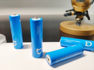 颜值与容量并存，米家超级电池