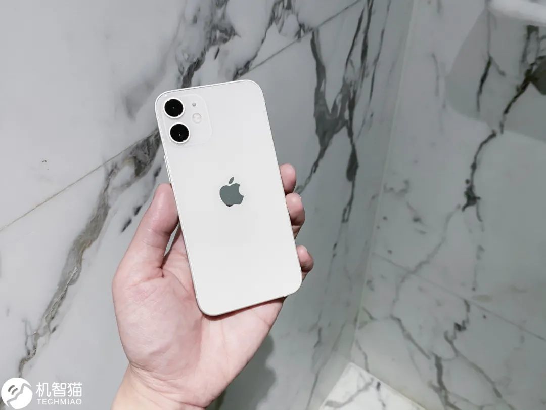 Iphone 12 Mini抢先体验 真机和想象中不太一样 Iphone 什么值得买