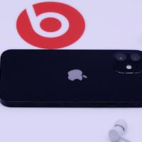 iPhone 12的那些配件 篇一：白菜价的Beats urBeats3  Lightning接口耳机
