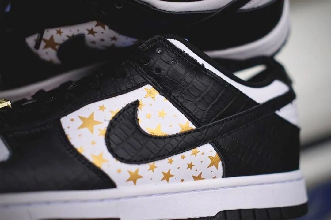 一雪前耻？Supreme x Dunk “ Stars”实物图曝光