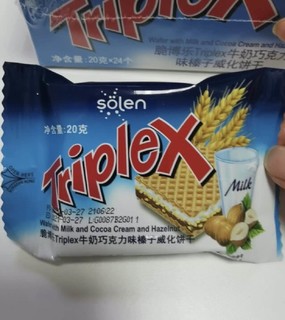 Triplex超好吃的牛奶巧克力夹心威化