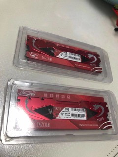 棘蛇DDR4内存条双8g3200频率