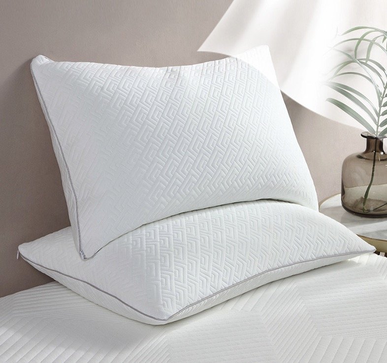 泰普尔新品记忆棉枕头：泰普尔材质+气感棉+赛羽绒，轻盈舒压～