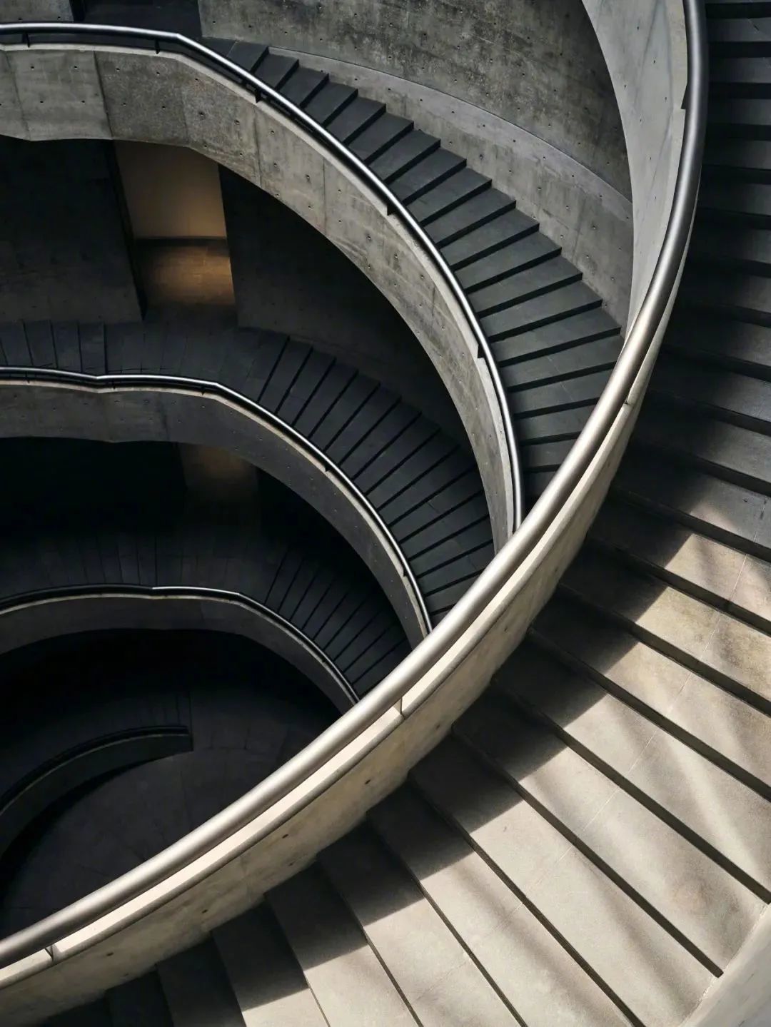 震撼！耗时5年的和美术馆完工！从设计到建工，安藤忠雄“一条龙”全包，双螺旋楼梯堪称“世界唯一”！