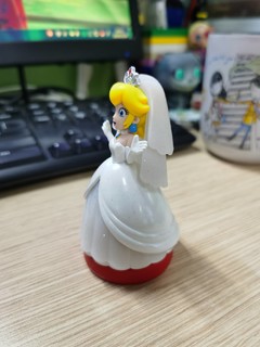 梦幻婚礼造型的桃花公主amiibo