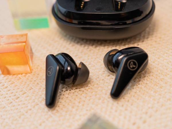 小鸟Air蓝牙耳机