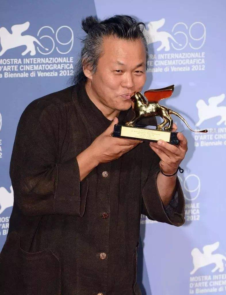 韩国导演金基德因新冠并发症去世，一生获奖无数又饱受争议
