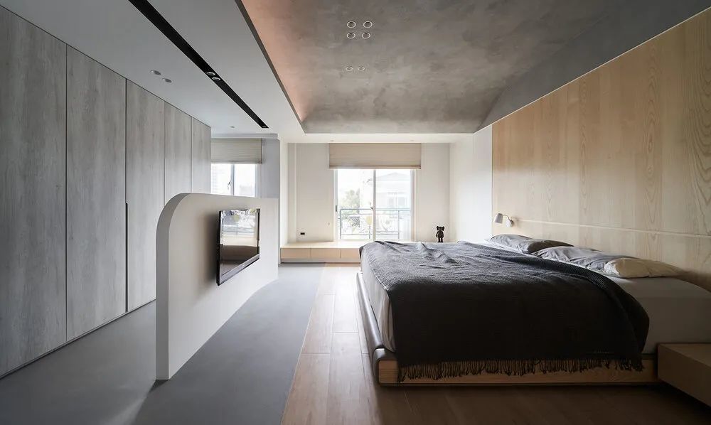 200平米室内面积+90平米大院，极白+原木设计的豪宅是你的Dream house吗？