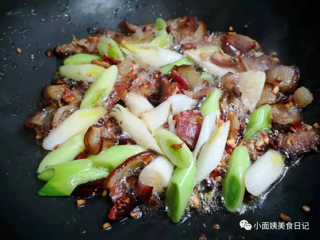 12月别知道吃芹菜茼蒿，这菜3元一斤正当季，鲜嫩可口下饭特香 !