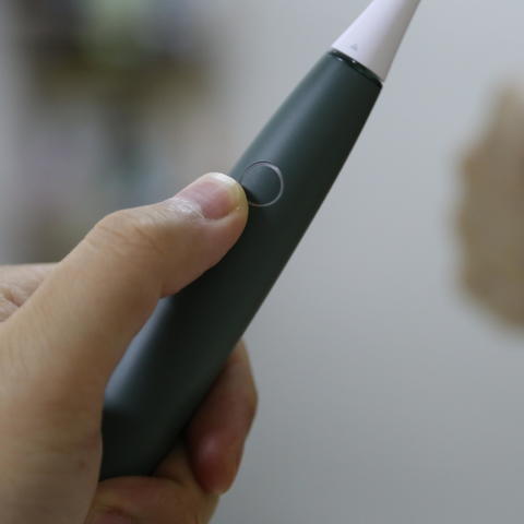 超声波主动降噪真香定律？Oclean Air2超静音电动牙刷评测