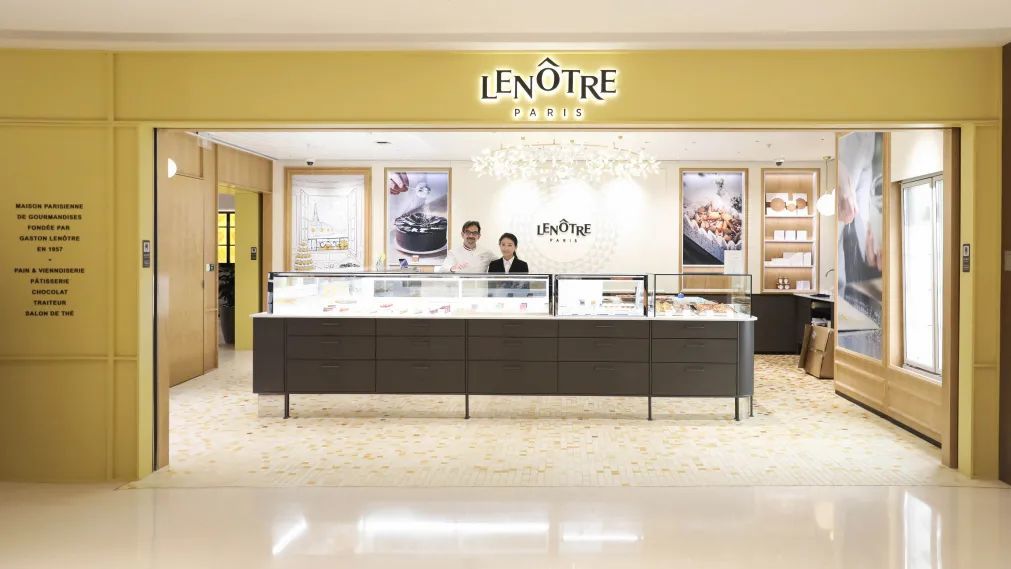 当代法式甜品鼻祖品牌法国LENÔTRE雷诺特在中国终于开店了！落地上海新天地。