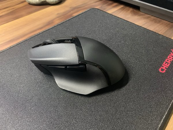 便宜好用，雷蛇巴塞利斯蛇2.4G蓝牙鼠标