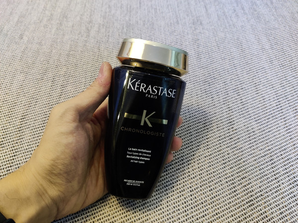 卡诗黑钻鱼子酱洗发水，护理头发的绝佳选择