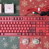 好物汇总推荐 篇五：圣诞临近，让自己的电脑桌增添一些圣诞气氛