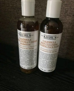 科颜氏（Kiehl's）金盏花洁面泡沫