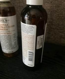 科颜氏（Kiehl's）金盏花洁面泡沫