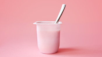 酸奶比牛奶营养价值高吗？宝宝多大可以喝酸奶？每次喝多少？