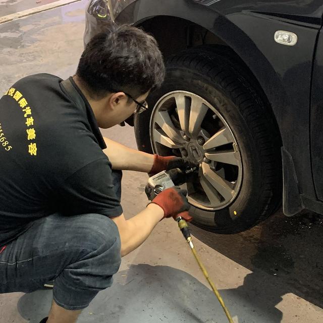临近年关，你的轿车该换轮胎了吗？