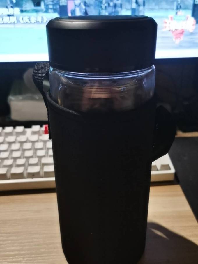 老干部玻璃水杯800毫升带滤网绒布套