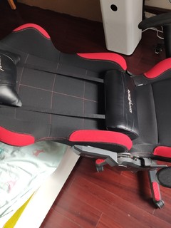 DXRACER（迪锐克斯）电竞椅