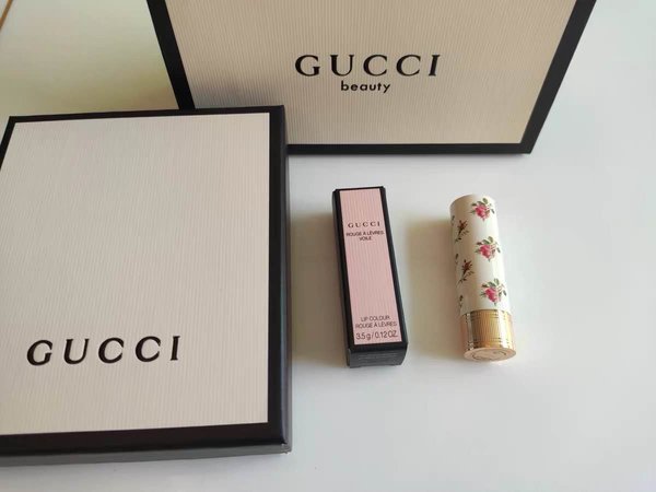 Gucci 碎花口红25