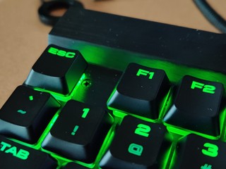 炫彩海盗船k70机械键盘