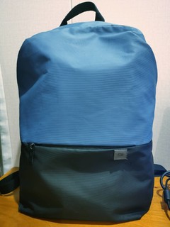 小米简约休闲双肩包20L 