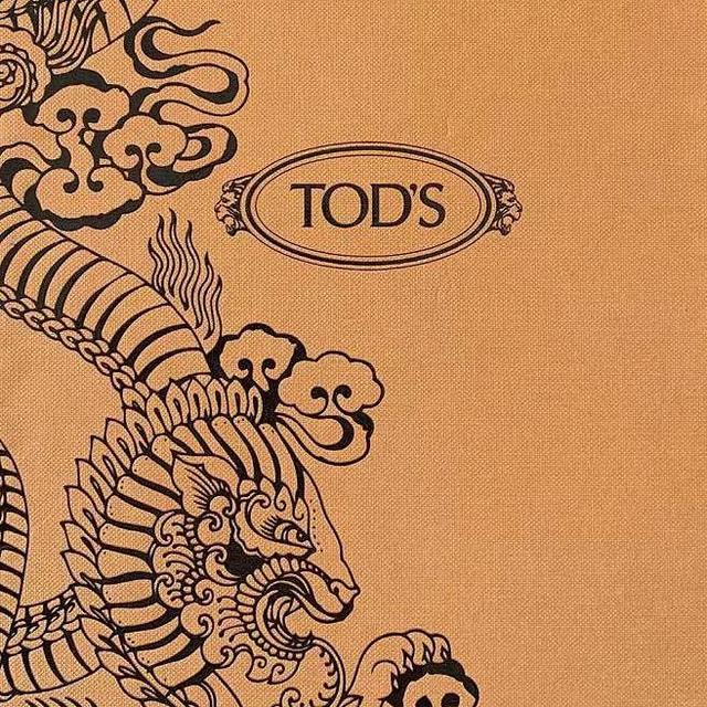 意大利手工皮鞋的巅峰之作，TOD’S艺术家Saira Hunjan联名超限量款豆豆鞋，白菜折扣！