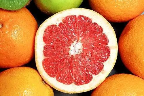 红柚白柚争霸赛：“厚脸皮”的它，为何如此受欢迎？