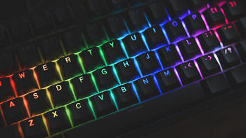 极客好玩物 篇五十一：退烧为何还要选原厂轴键盘？看到这RGB光效，我还是下单了