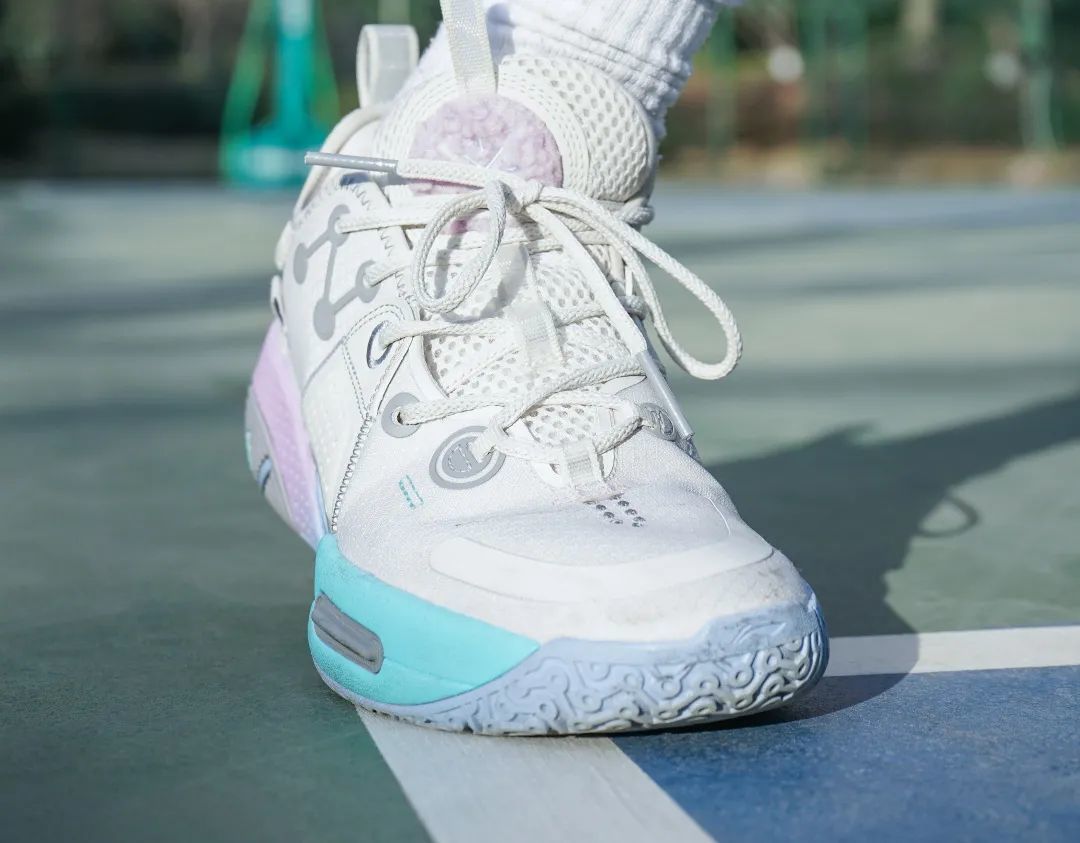 李宁全城9实战测评得不到的永远在骚动