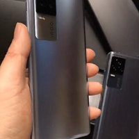 vivo IQOO7黑镜PK浅蓝