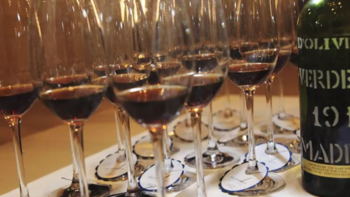 怎样才能让你的老年份葡萄酒更好喝？