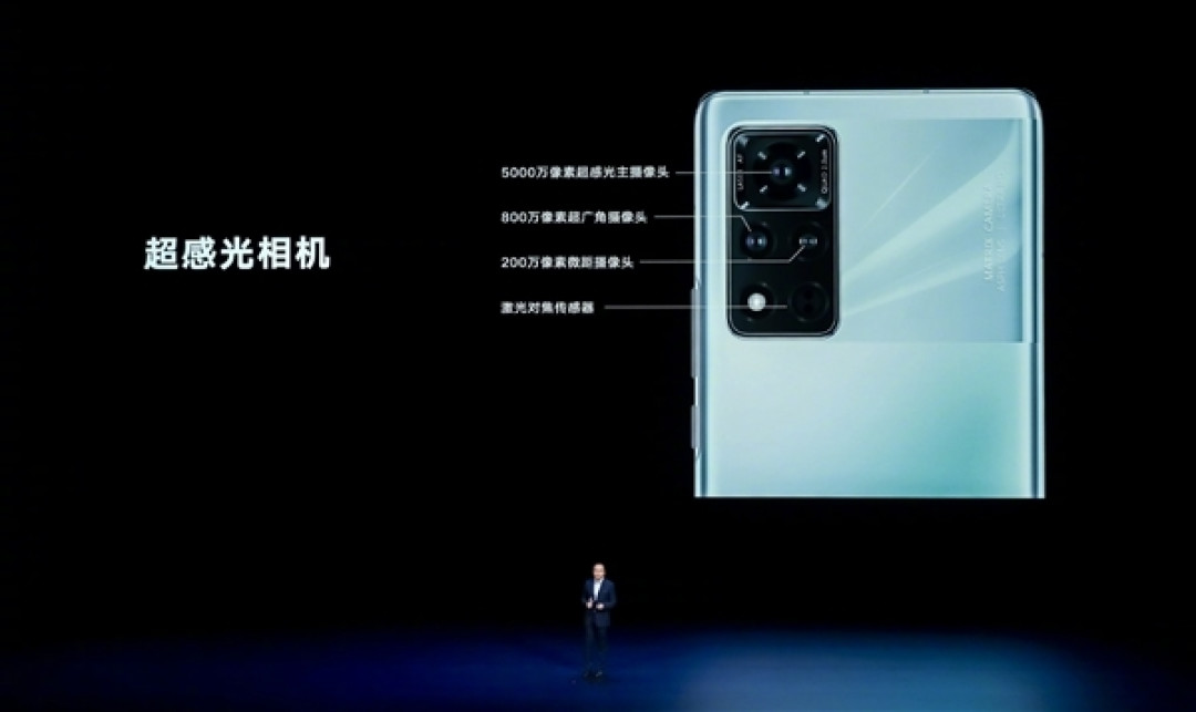 支持10bit色深原彩显示配备超感光相机荣耀v40今日12点正式开售3599元