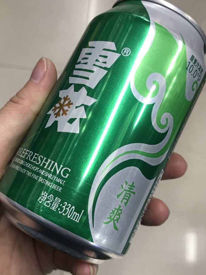 雪花啤酒照片真实家里图片